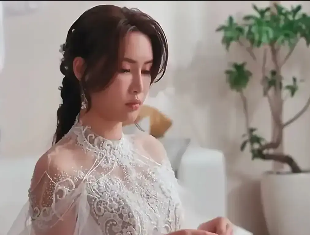 《苏畅-小凤新婚》完整未删减版-艾熙倾情演绎怀旧台味风情-4K高清免费在线观看-苏畅-小凤新婚网盘资源下载