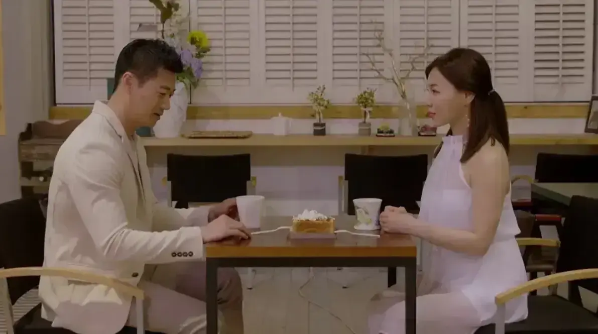 《邻居家妻子》韩国电影完整版1080P高清-我邻居的老婆韩语中字未删减-邻居家妻子百度网盘夸克迅雷下载-情感越界在线观看